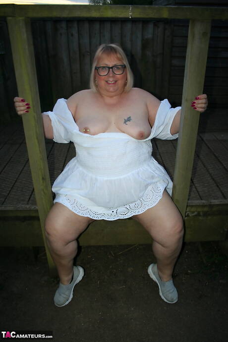 TAC Amateurs invites you to browse their xxx photos with Lexie Cummings xxx gallery 270690